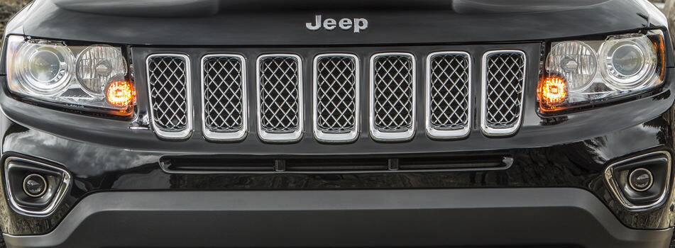 Bi-halogen projector headlamps on the 2014 Jeep Compass