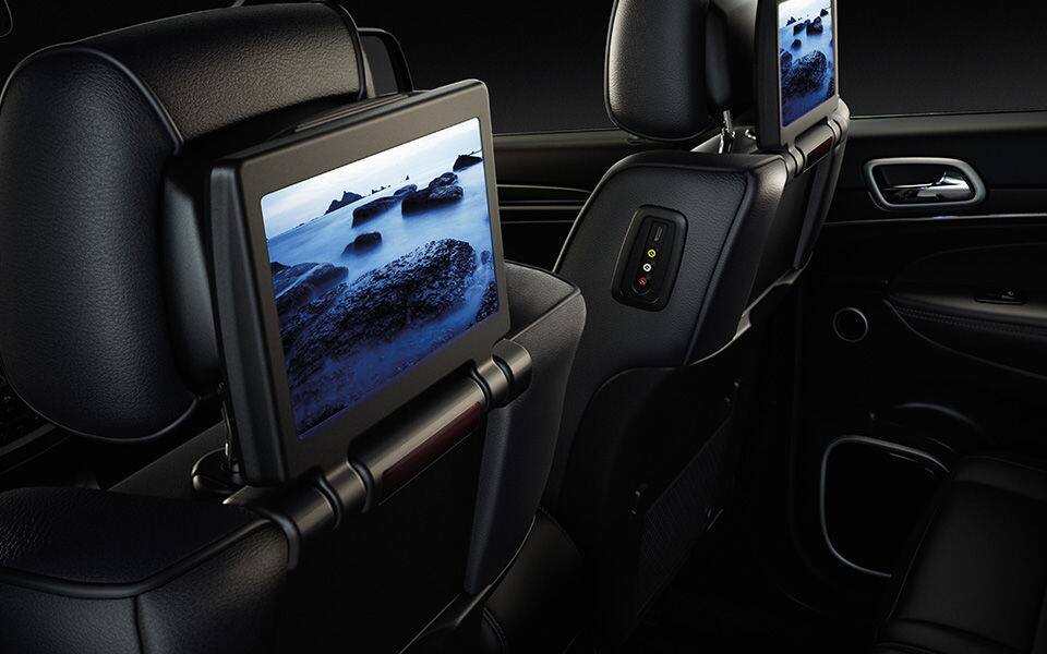 2014 Jeep Grand Cherokee rear seat entertainment