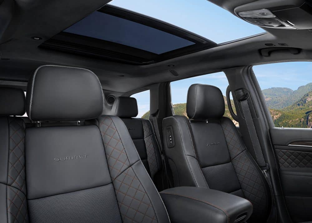Jeep Grand Cherokee Interior