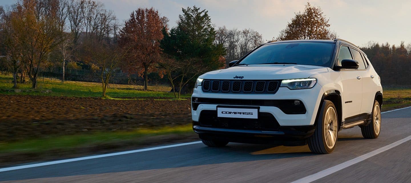 Jeep Compass 2024 син