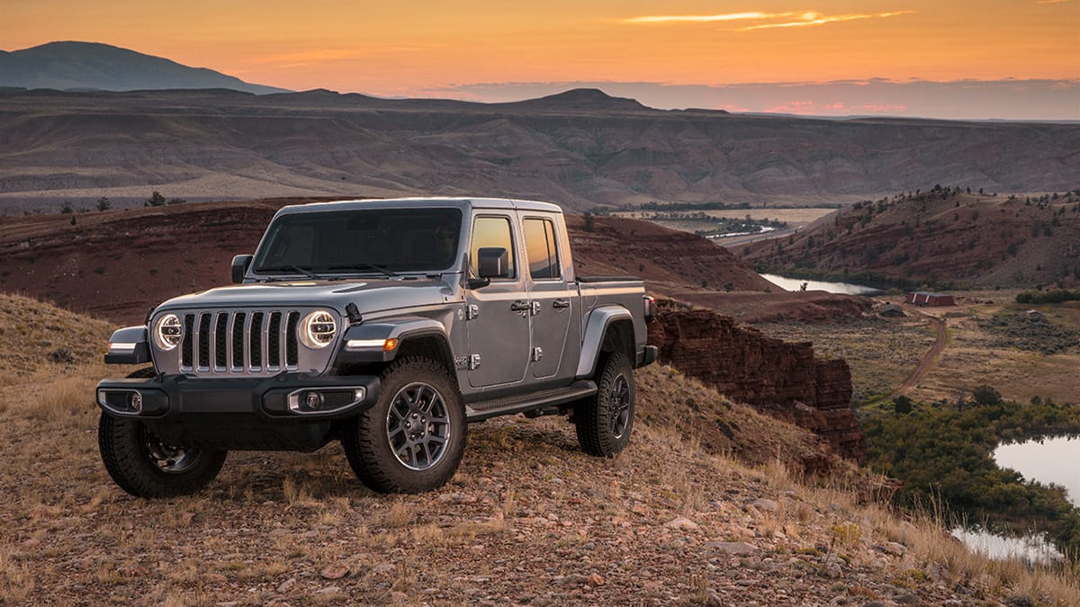 2021 jeep deals gladiator overland accessories
