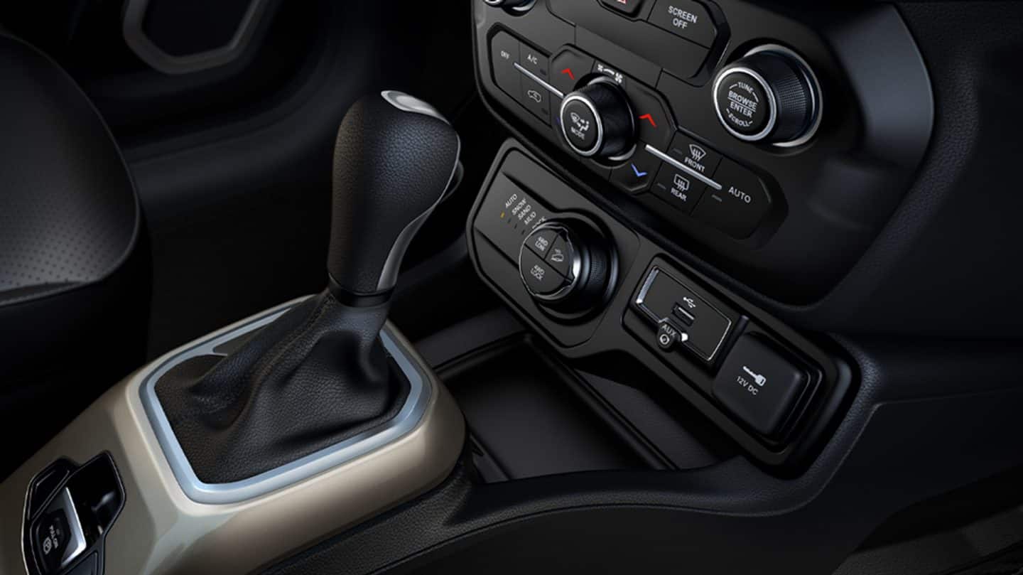 Jeep Renegade Photo And Video Gallery
