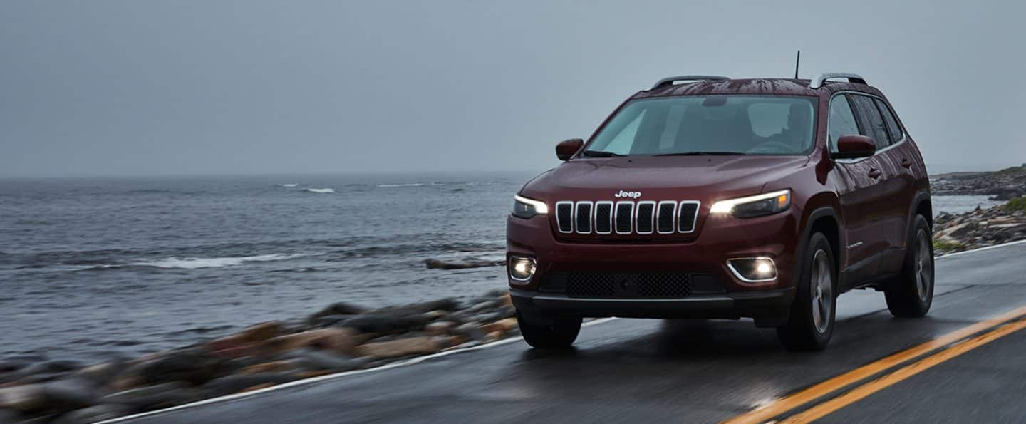 21 Jeep Cherokee Pricing And Specs 4 Door Mid Size Suv