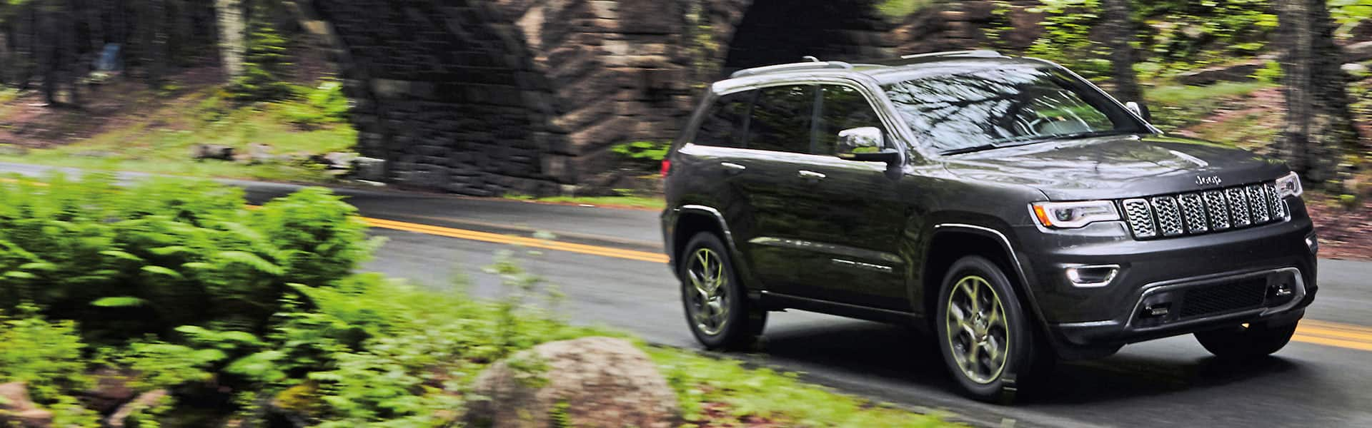 21 Jeep Grand Cherokee Pricing Specs Most Awarded Suv Ever