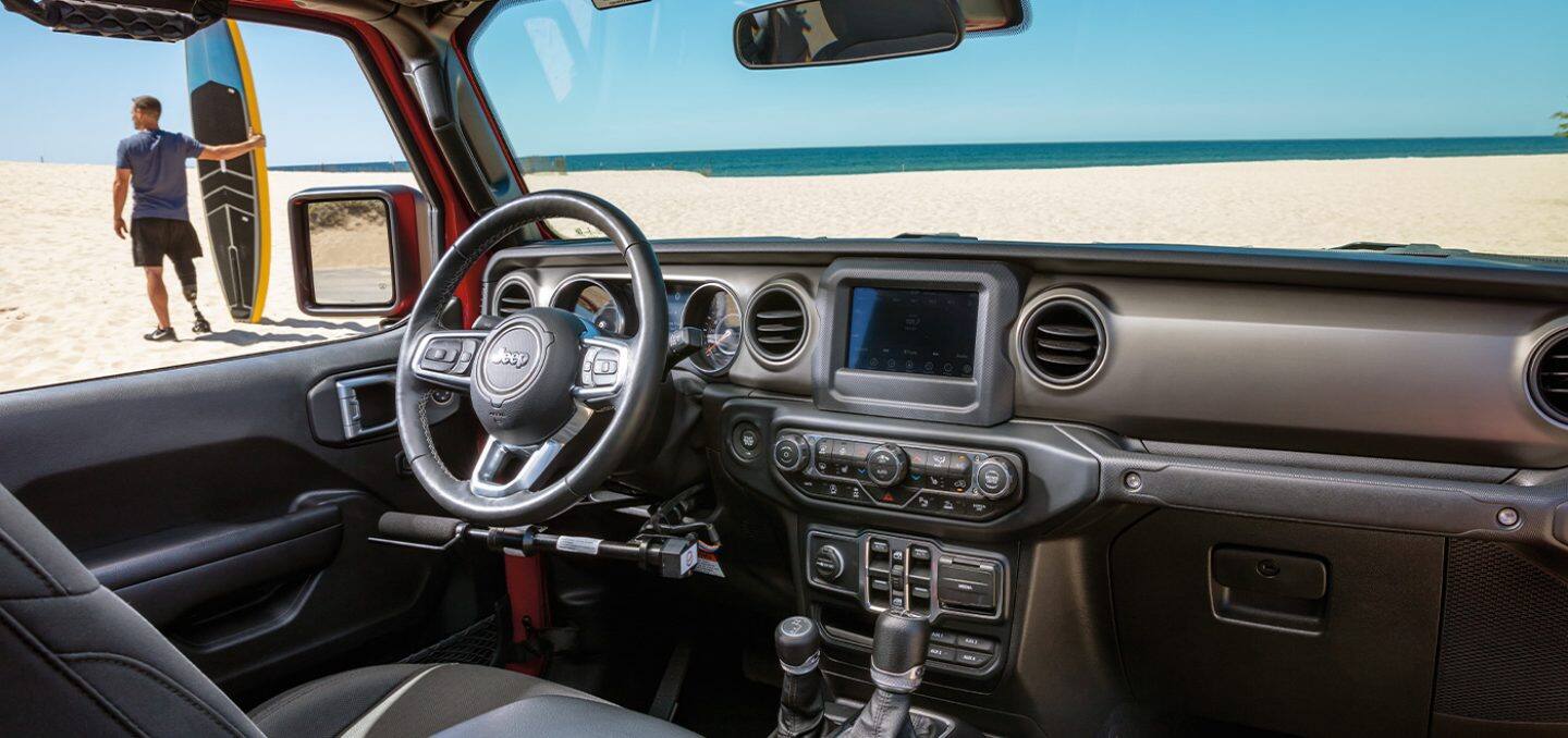 Photo Gallery of the 2023 Jeep® Gladiator Pickup Truck
