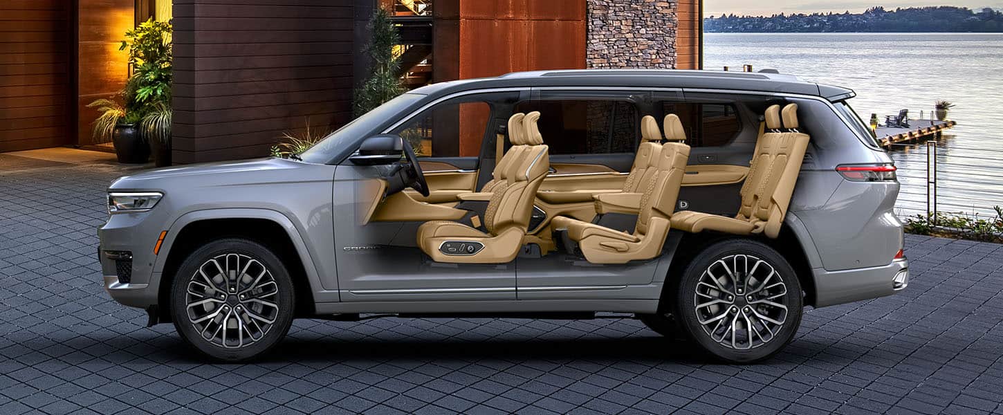 Interruption Play computer games Mathis 2022 Jeep® Grand Cherokee Interior - Premium SUV