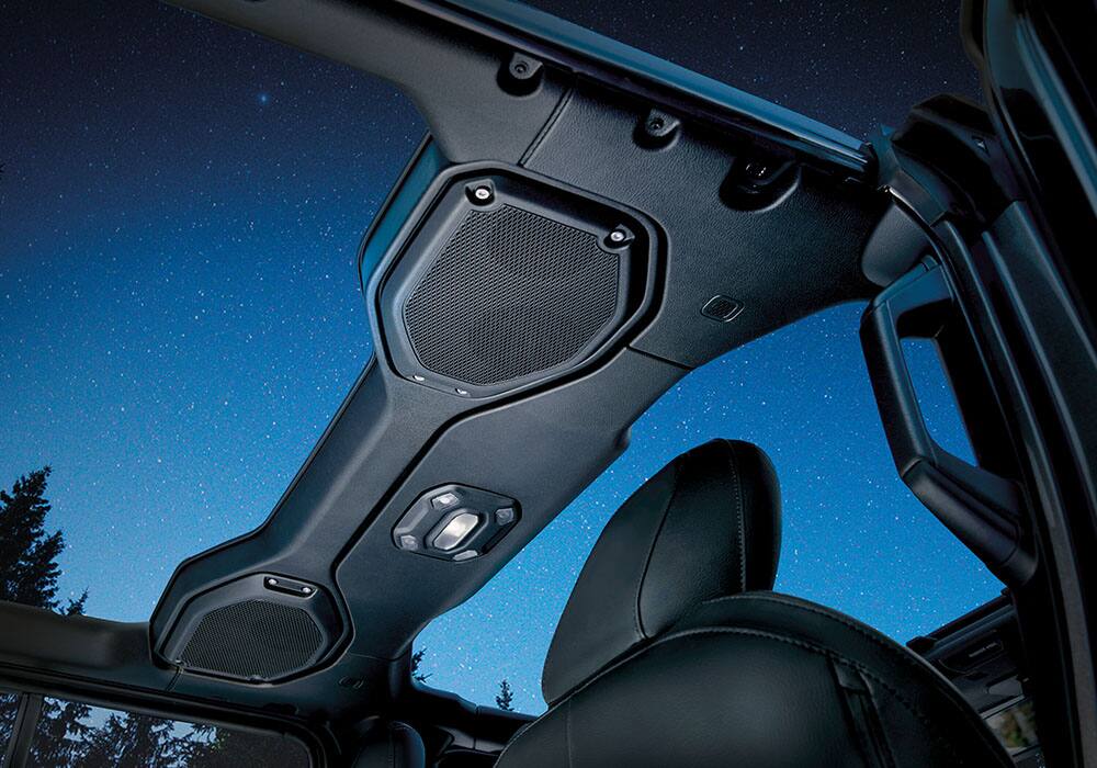 2022 Jeep® Wrangler Interior - Comfort 