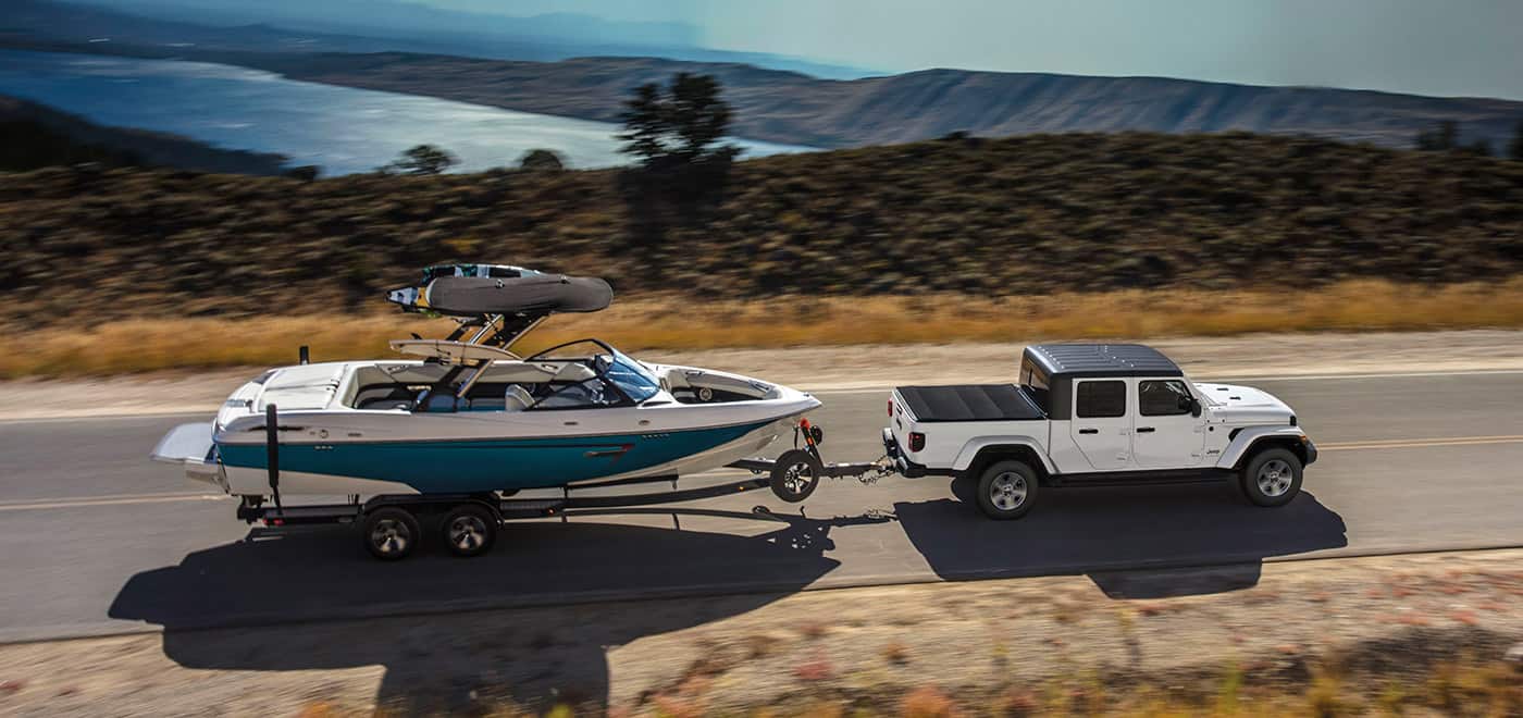 Jeep Gladiator Towing Ability Chicago IL Zeigler CDJR of Downers Grove