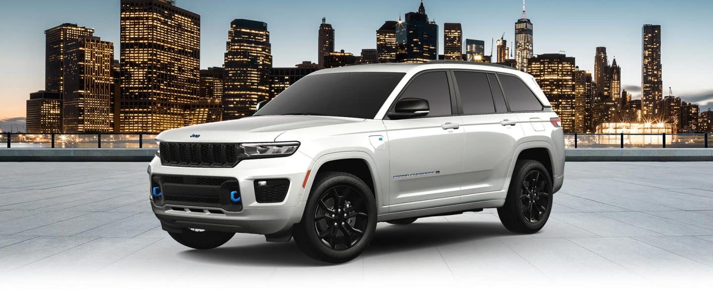 https://www.jeep.com/content/dam/fca-brands/na/jeep/en_us/2023/grand-cherokee/30th-anniversary-4xe/desktop/MY23-WL-30th-Stand-Alone-Hero-Color-01-Desktop.jpg.image.1440.jpg