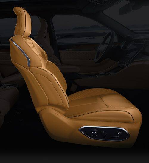 2023 Jeep® Grand Cherokee Interior Premium Seating