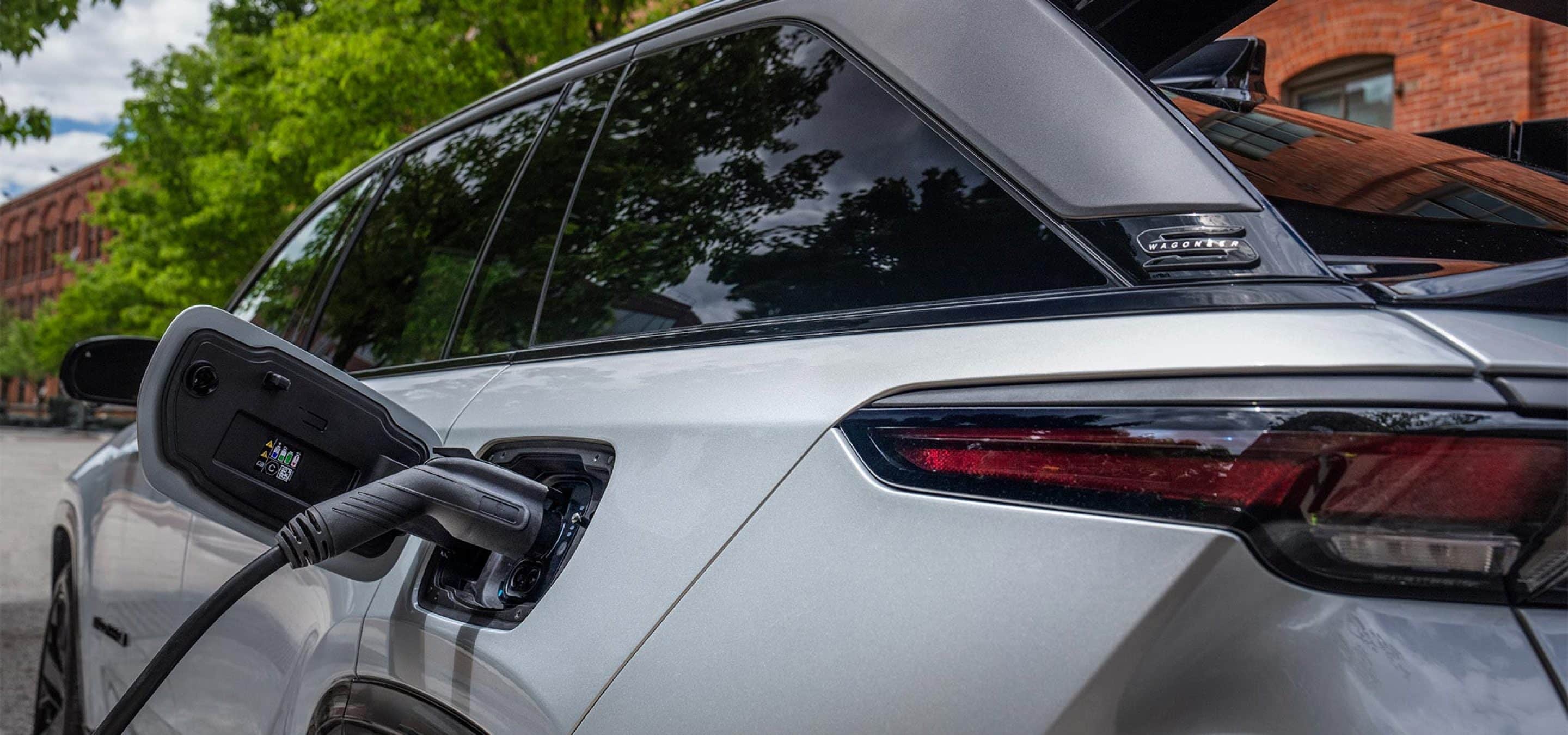 2024 Jeep Wagoneer S charging port.