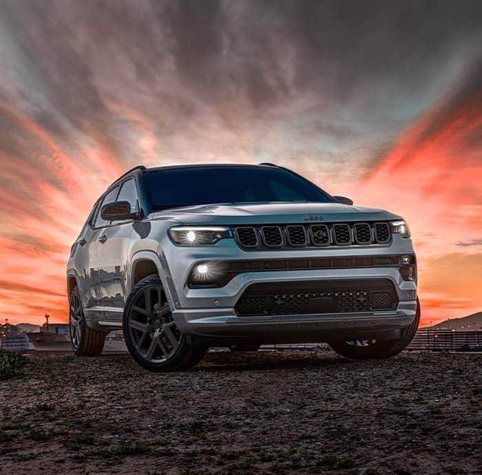 Jeep® Compass 2025 Da rienda suelta a este potente SUV compacto turbo