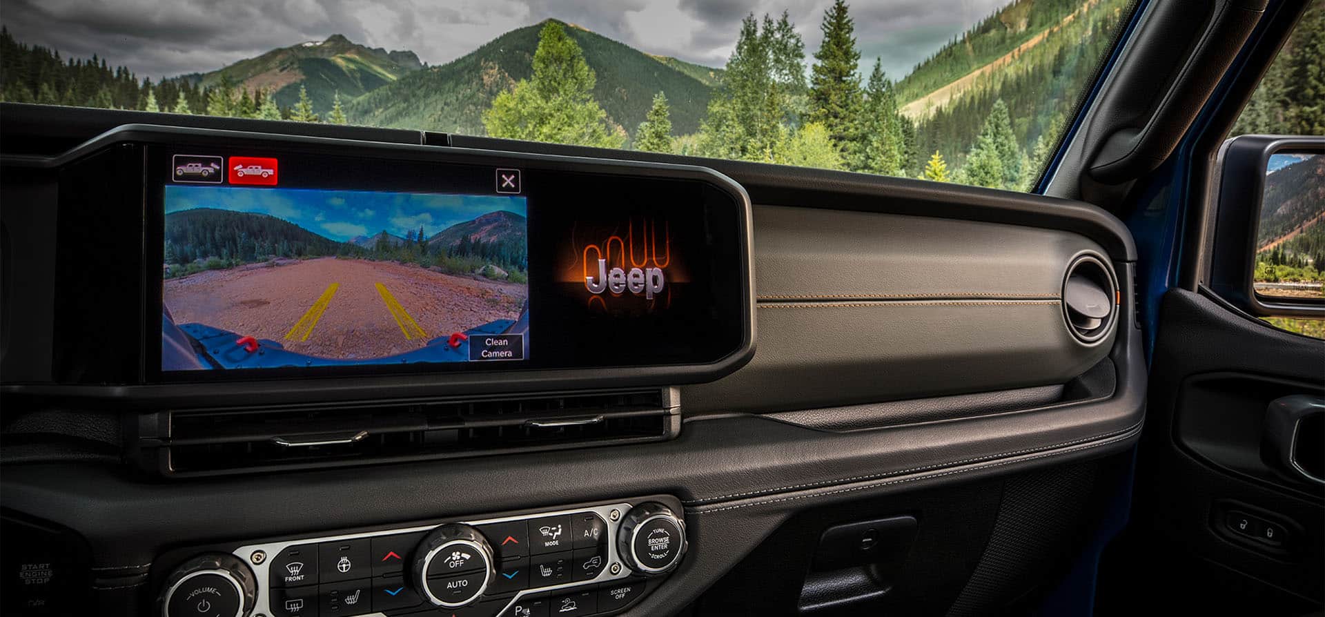 2025 jeep gladiator Uconnect 5 nav system