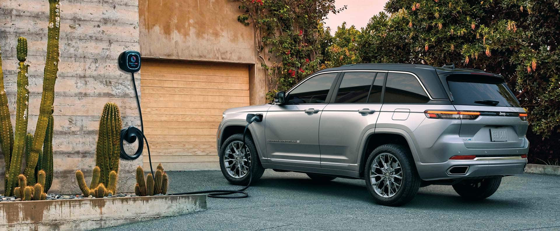 Jeep grand cherokee plug in hybrid discount