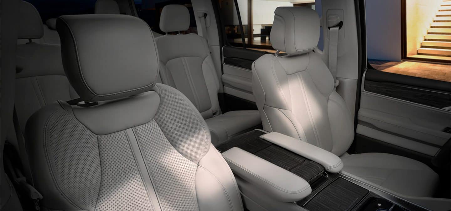 Display The power front seats in the 2025 Jeep Wagoneer Series III.