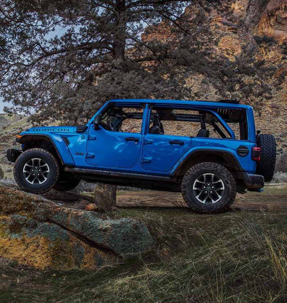 2025 Jeep® Wrangler Photo Gallery View Images
