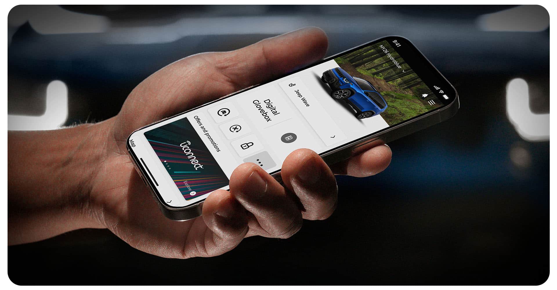 La aplicación de Jeep, en la que se muestra un grupo de selecciones, que incluyen Jeep Wave, Digital Glovebox y promociones de Uconnect en un smartphone.