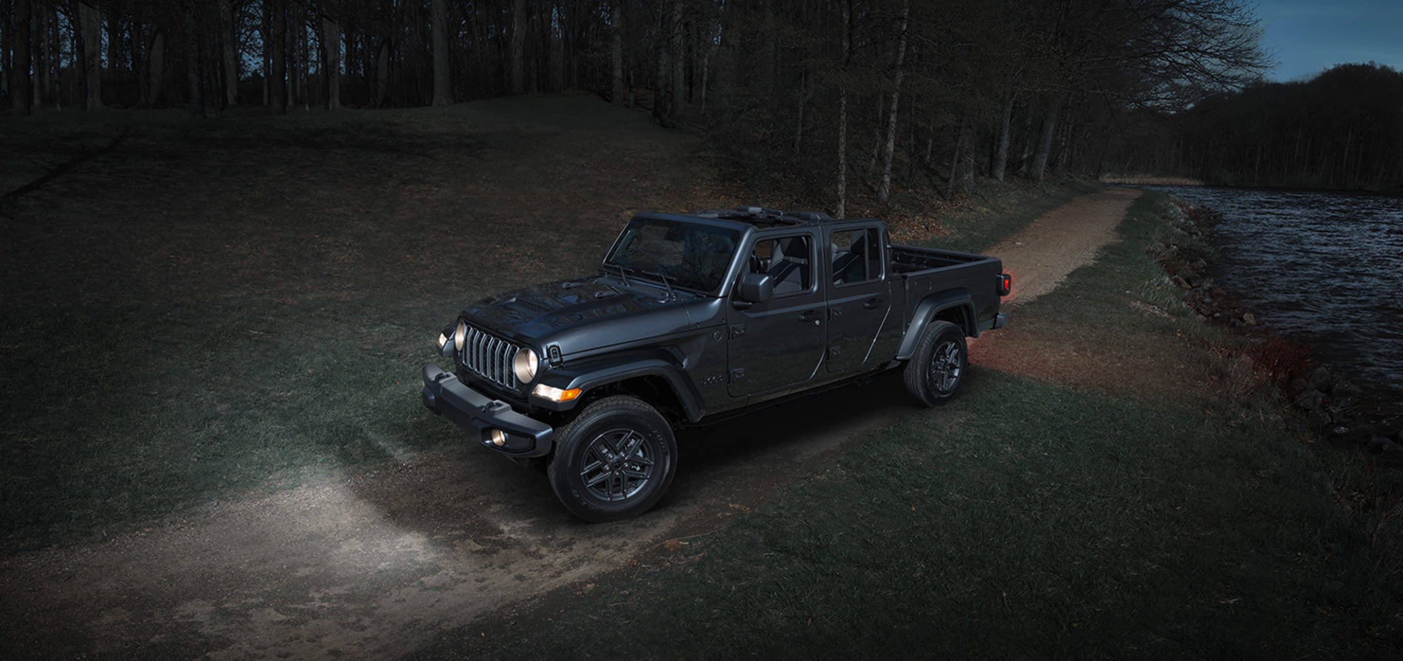 2026 jeep gladiator front driver side exterior view