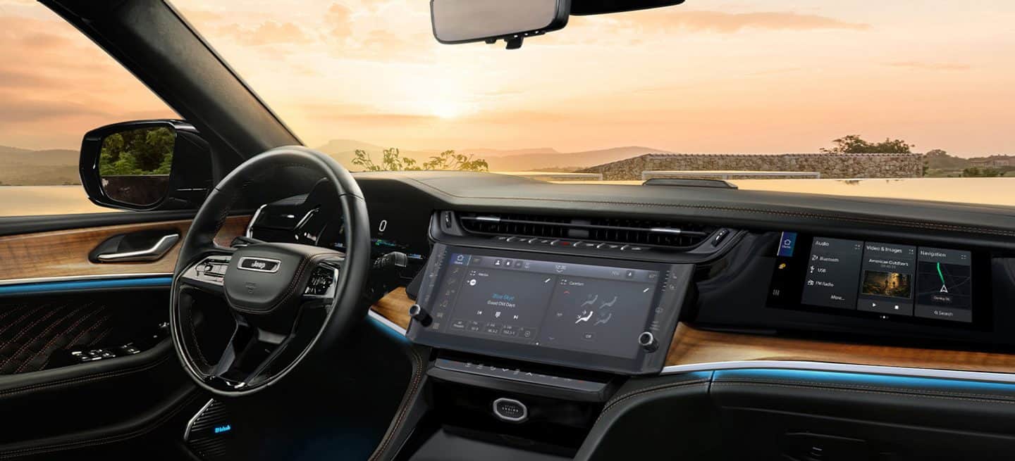 Jeep Grand Cherokee interior technology
