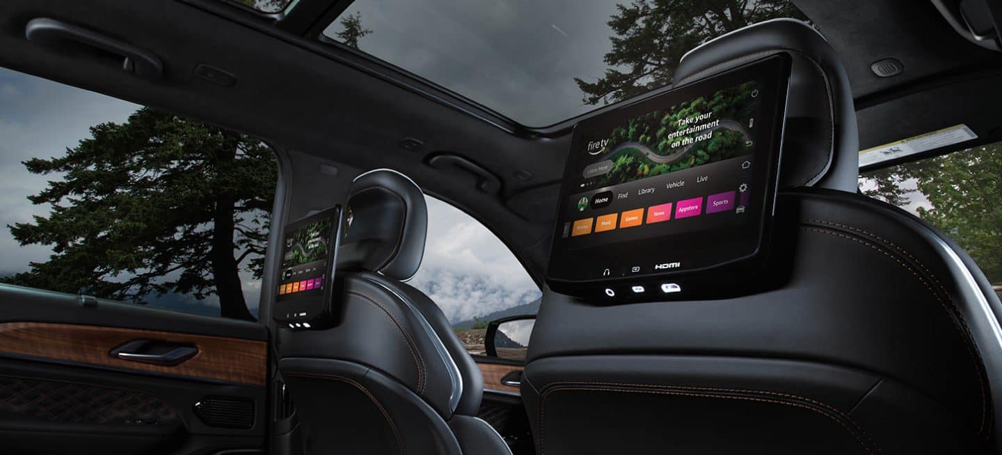 2026 Jeep Grand Cherokee real passenger displays