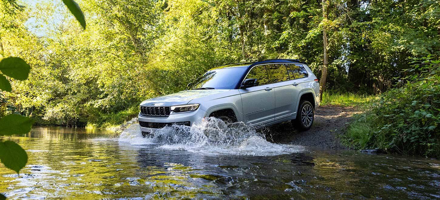 2026 Jeep Grand Cherokee exterior
