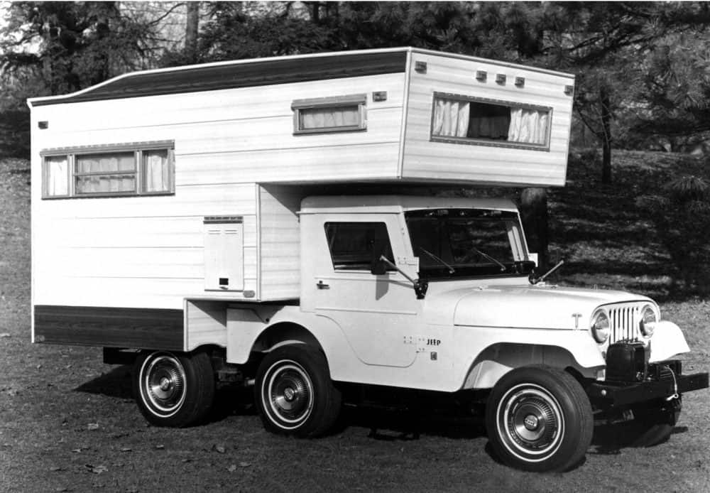 2018-Jeep-History-1970s-Pillar-Jeep-CJ-5