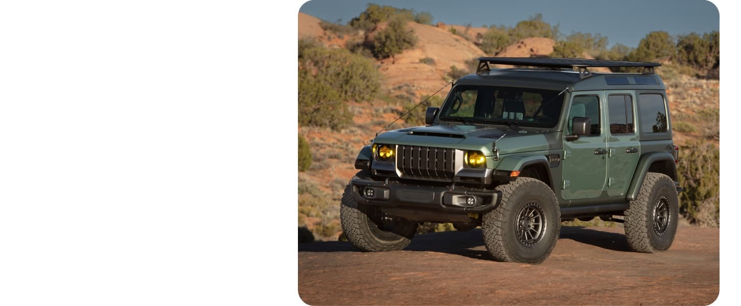 Un vehículo conceptual Jeep Wrangler Anvil 715 verde.