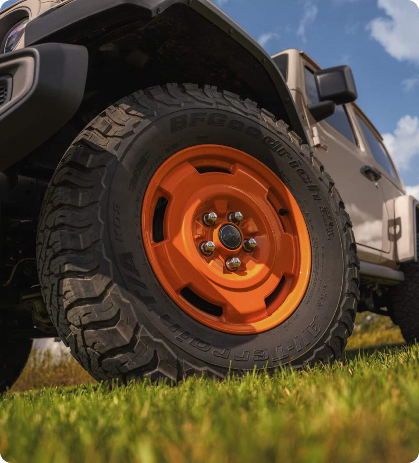 Joose-painted 17-inch retro wheels on the 2027 Jeep Wrangler JL-2A
